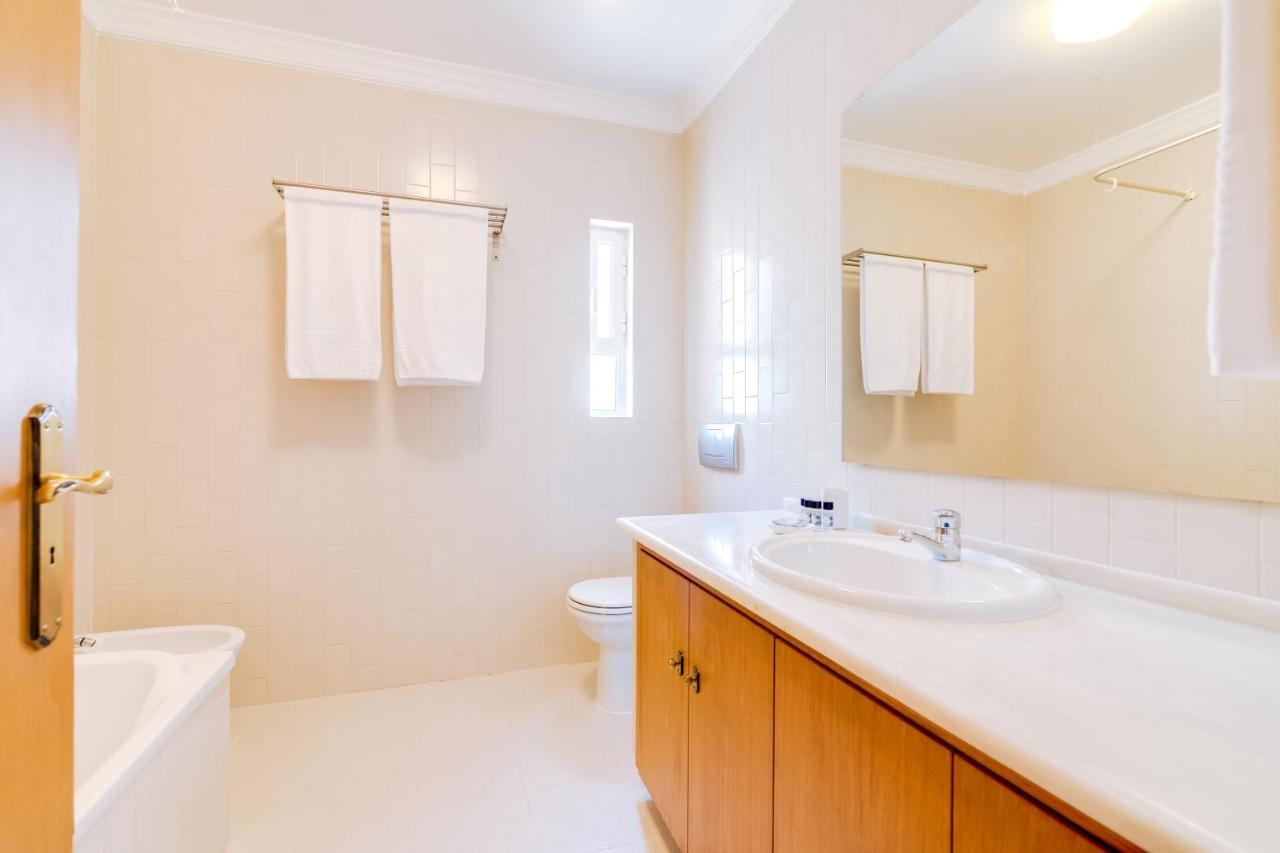 Al- Apartamentos Novos Vista Mar Quarteira Bagian luar foto